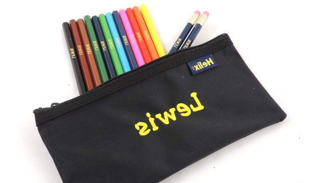 Hvordan pakke en pennal for skolen. Få materialer for å fylle saken.