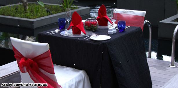 Hvordan å tilbringe en romantisk dag i singapore. Spise på Halia restaurant.