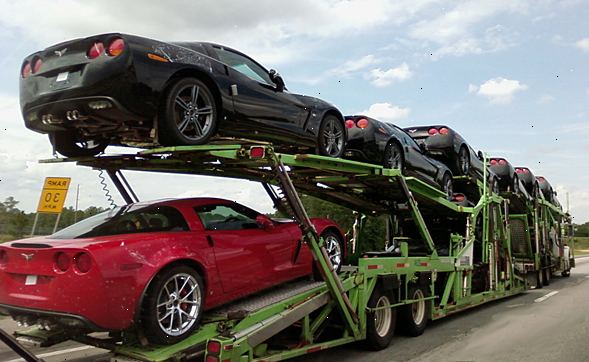 Hvordan starte en auto transportere virksomhet. Bestem hva slags auto transportere virksomheten du ønsker å starte.