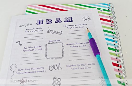 Hvordan forlate romantiske notater for knuse din. Før du går til skolen, kanskje om natten, ta et stykke papir og skrive noe romantisk for knuse din.